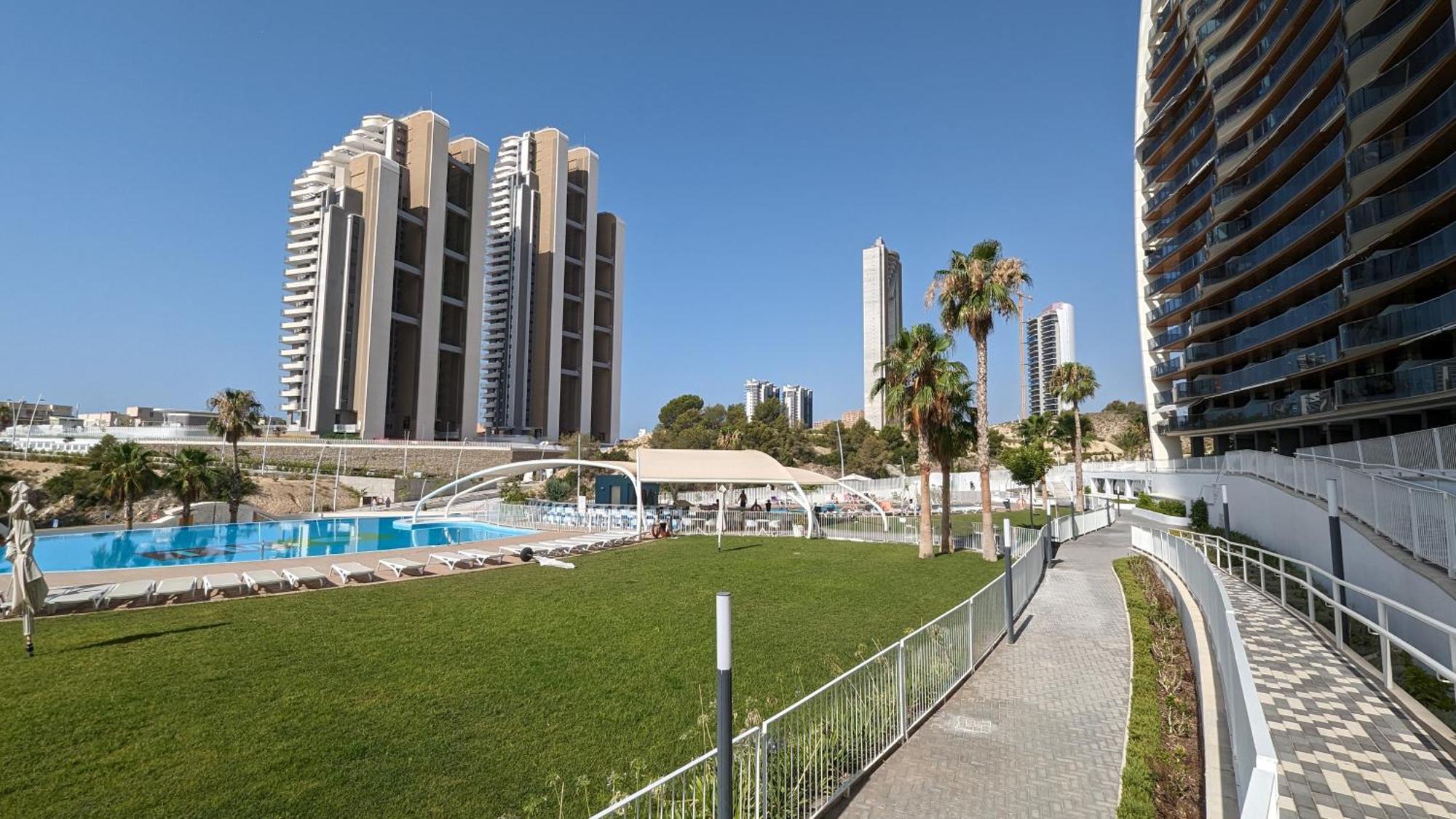 Sunset Waves Retreat Apartment Benidorm Exterior photo